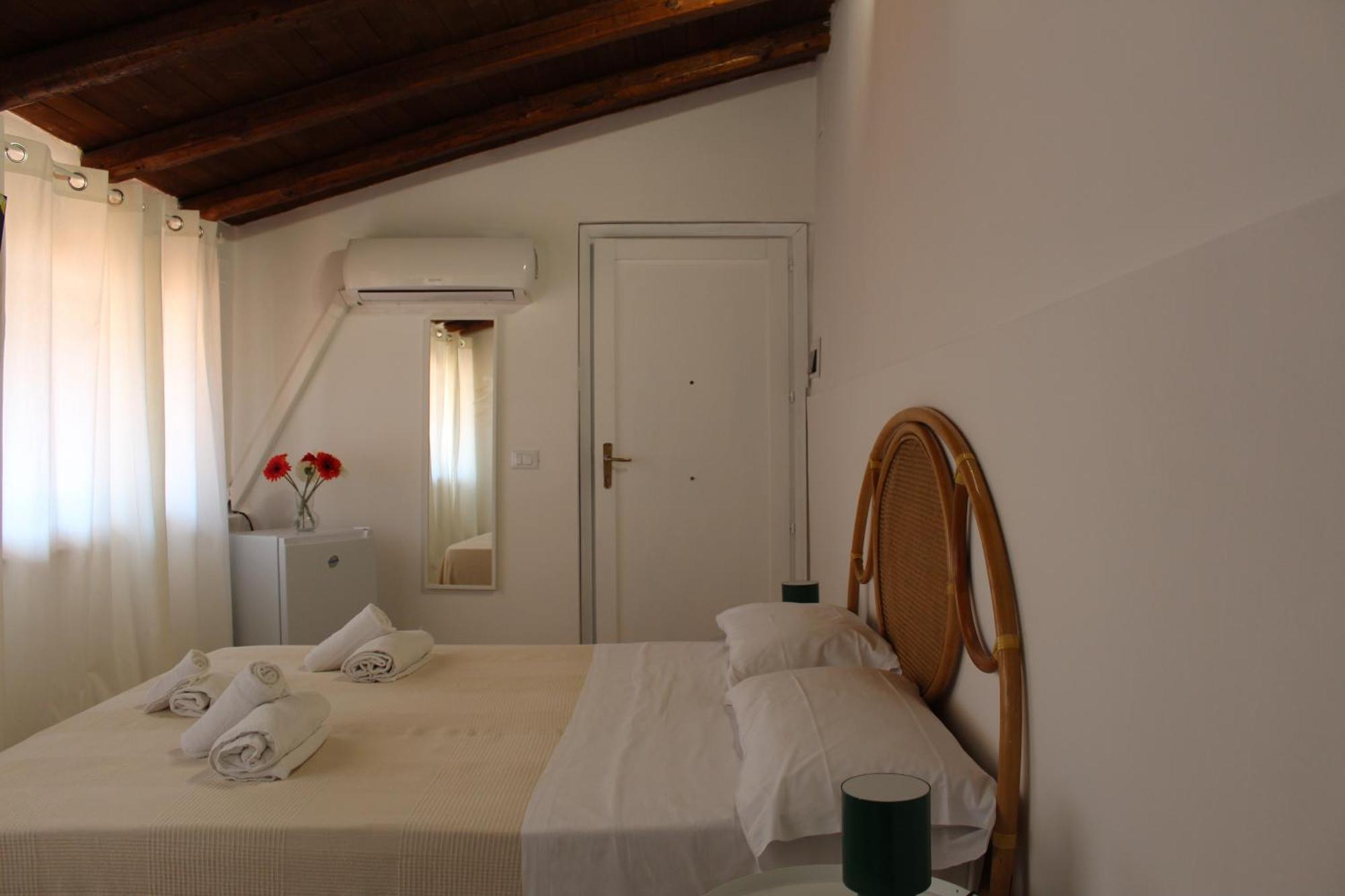 Terrasini 2000 Home Holidays Kültér fotó