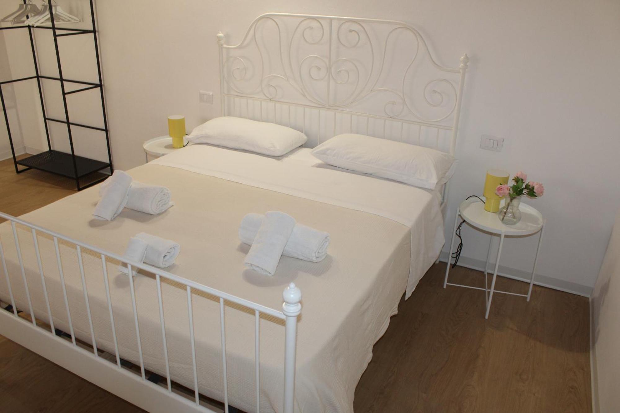 Terrasini 2000 Home Holidays Kültér fotó