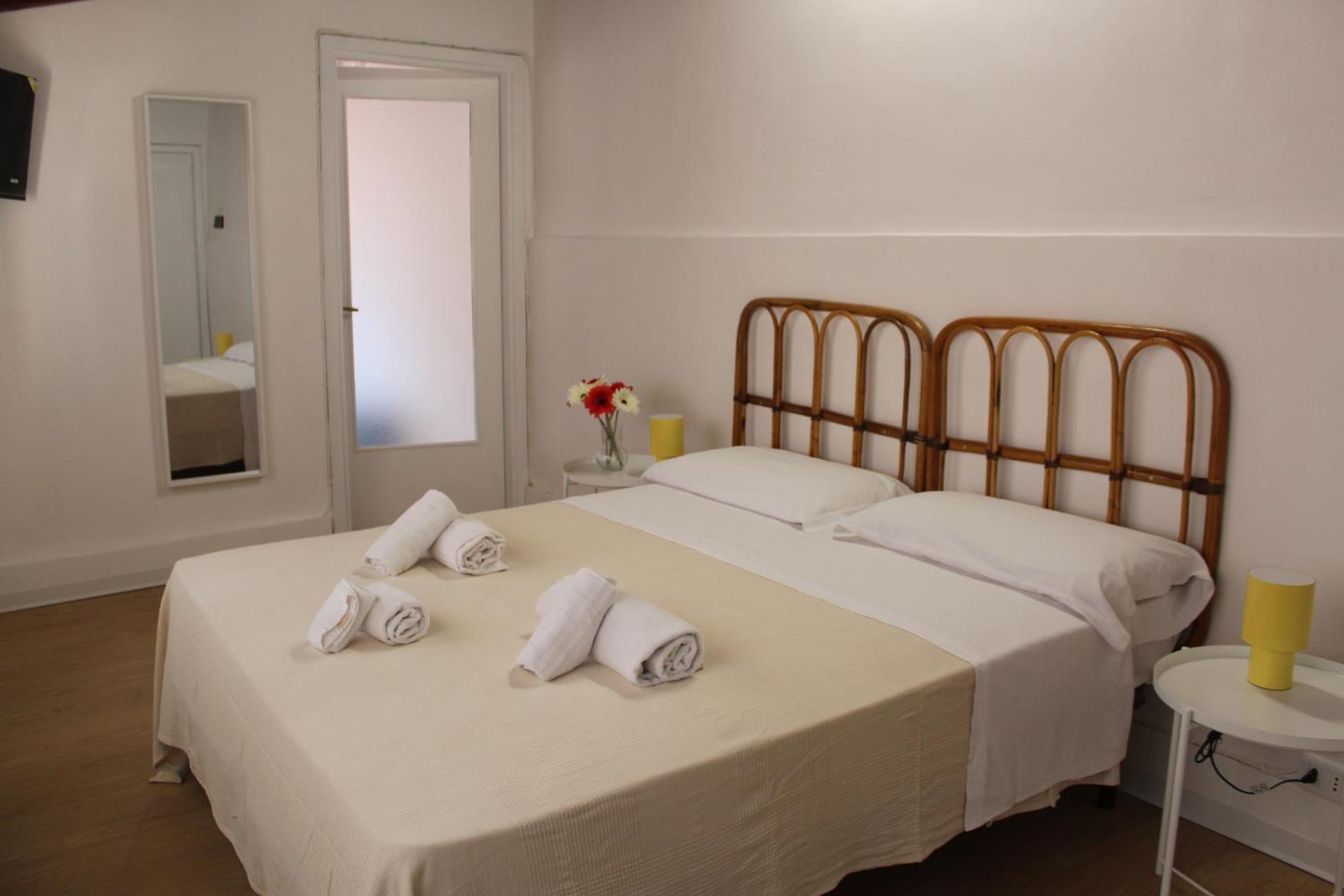 Terrasini 2000 Home Holidays Kültér fotó